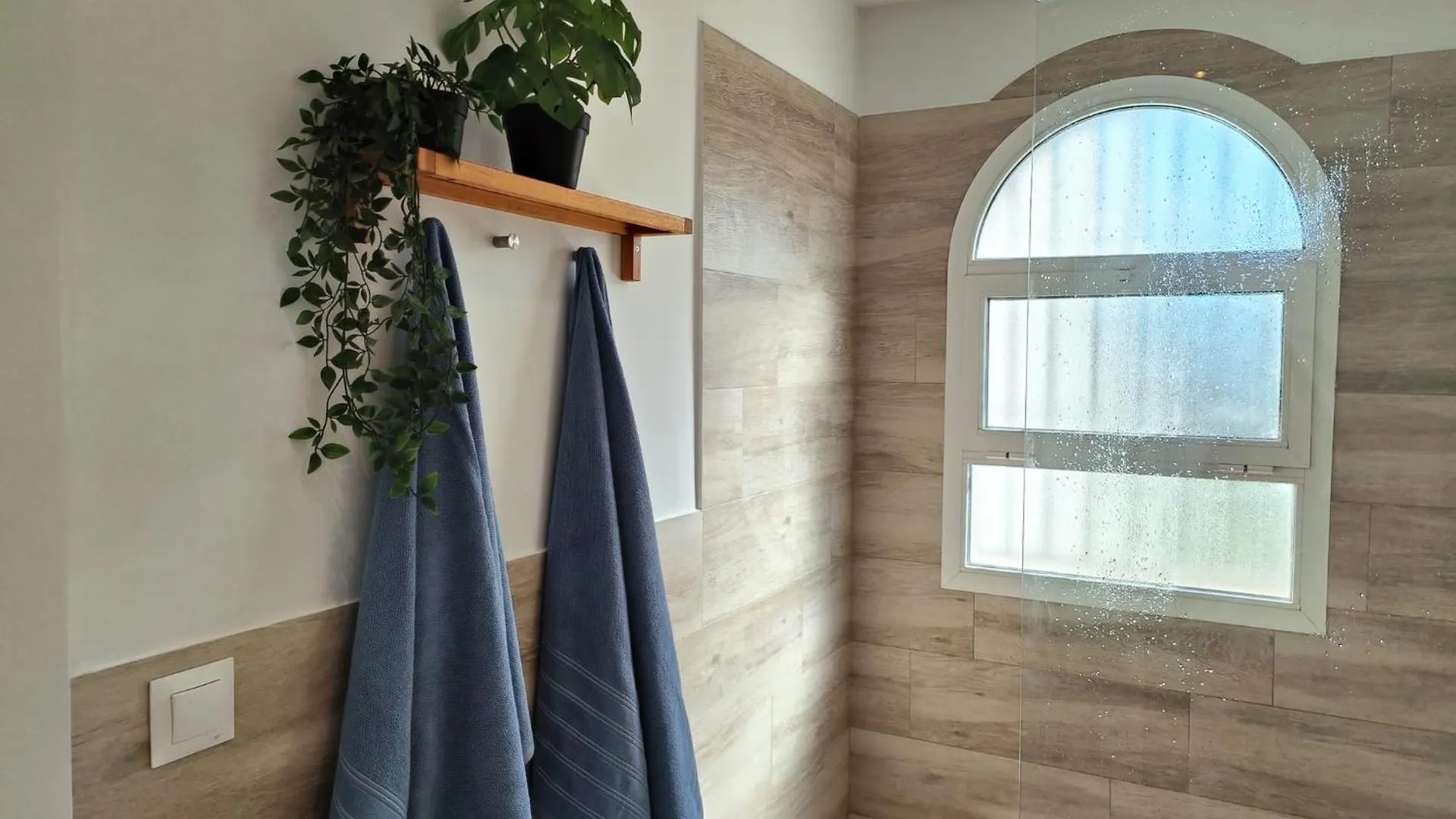 Sea View Apartment In Benalmadena Spain