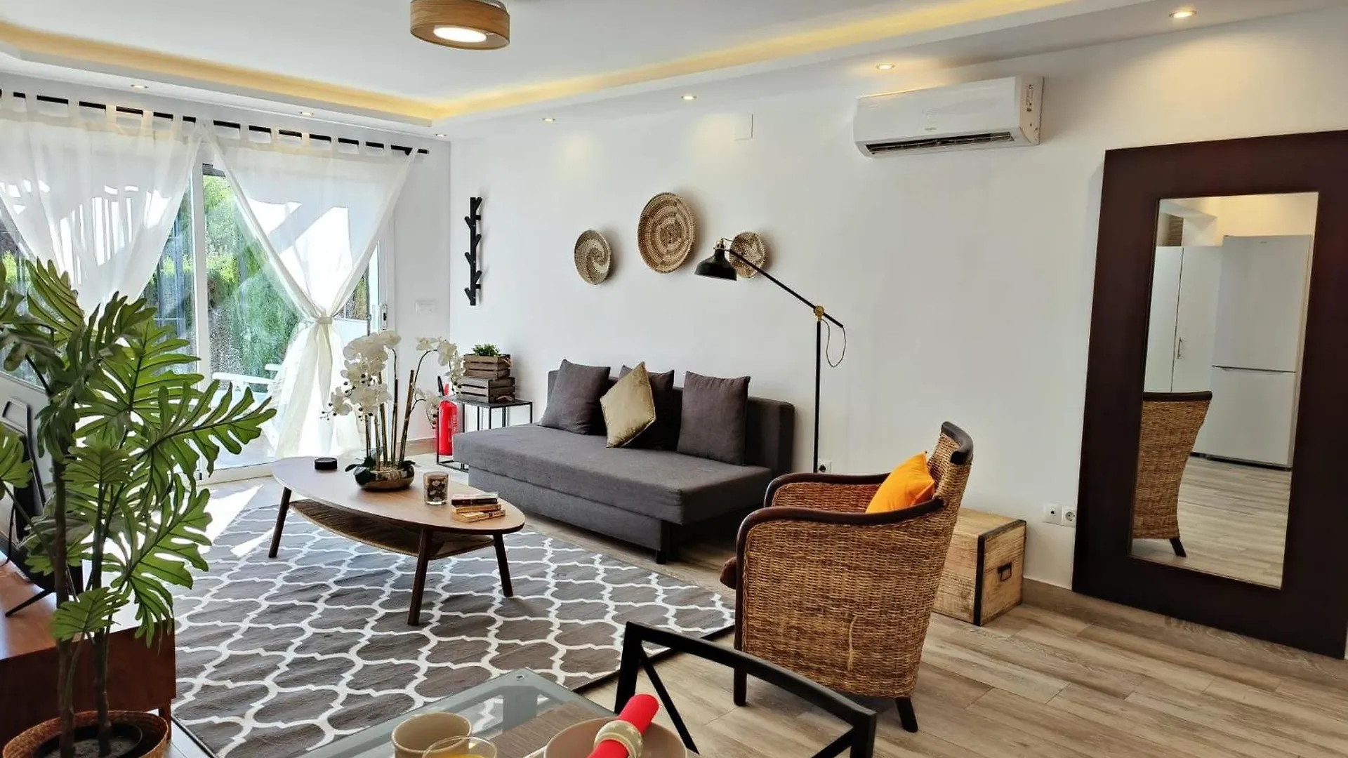 Sea View Apartment In Benalmadena