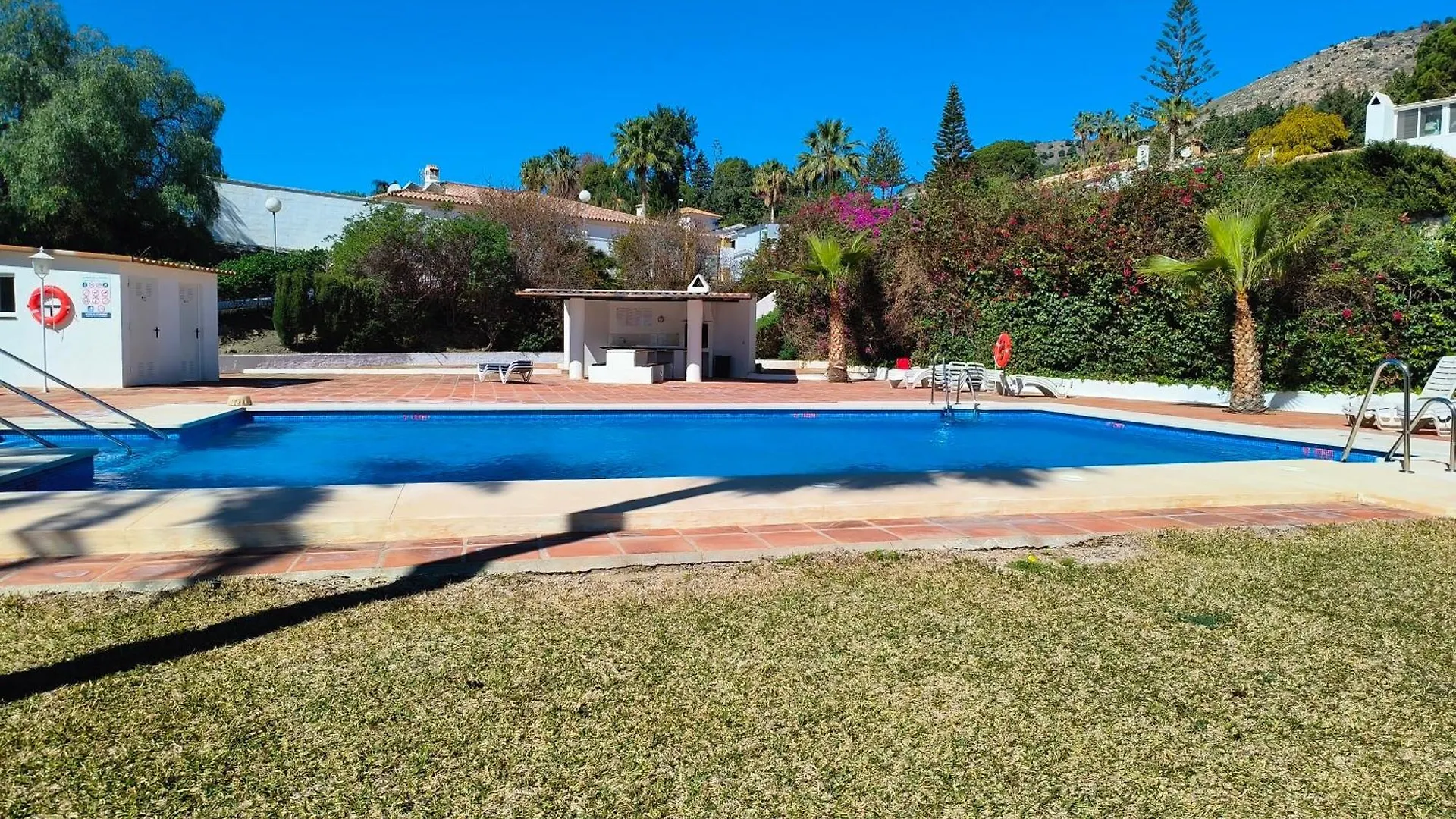 Sea View Apartment In Benalmadena Spain